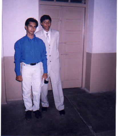 Me&Friend.jpg (72665 bytes)